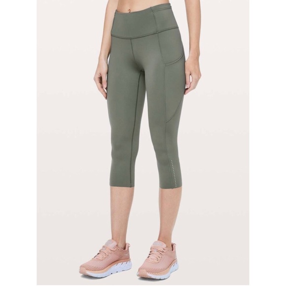 Lululemon Fast & Free Crop ll Grey Sage Nulux 4 flawless - Picture 1 of 11